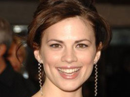   (Hayley Atwell) 